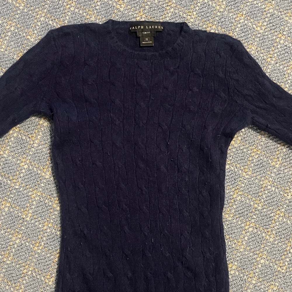 Ralph Lauren Dark Blue Cable Knit Pullover slim fit
100% cashmere